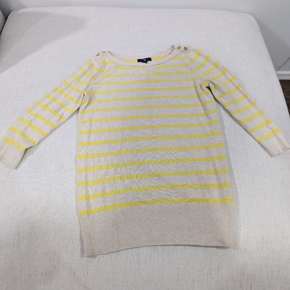 GAP Yellow/Beige Striped Sweater - Medium